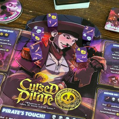 Bilde av Dice Throne: Artificer vs Cursed Pirate