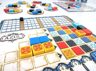 Azul - Sjovt brætspil om mønstre og udsmykning - Køb spillene her Azul - Sjovt brætspil om mønstre og udsmykning - Køb spillene her